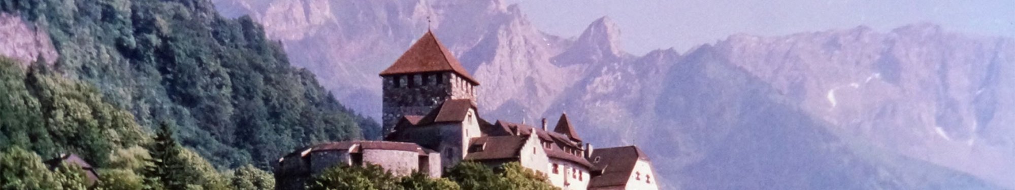 c80fb-Nachbarn-10_Vaduz---Schloss-1920x360