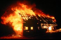 04. Haus in Vollbrand